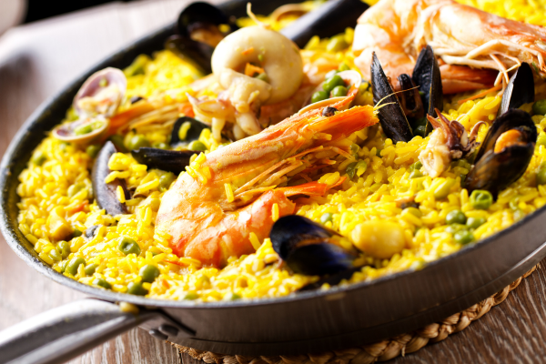 Paella Valenciana: Os Encantos da Gastronomia Espanhola