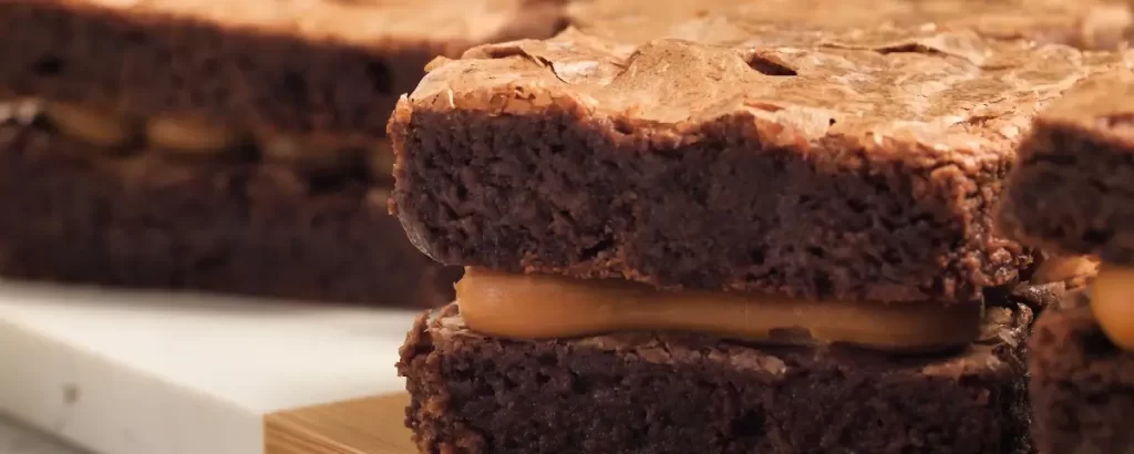 Brownie-de-nescau-com-recheio-de-doce-de-leite