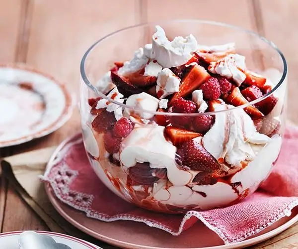Sobremesa-classica-inglesa-Eton-Mess